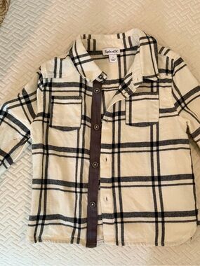 Splendid Cream and Black Plaid Button-Up Shirt